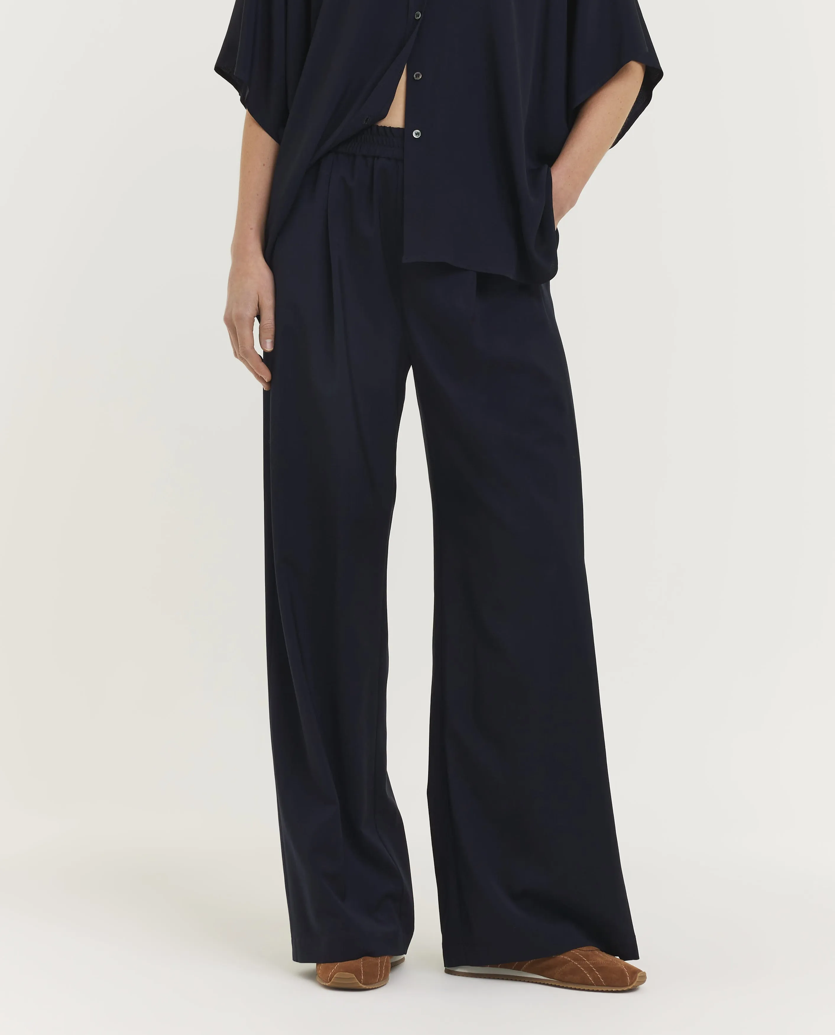 Lichtgewicht Wollen Broek sold by Pauw Amsterdam product image thumbnail 2