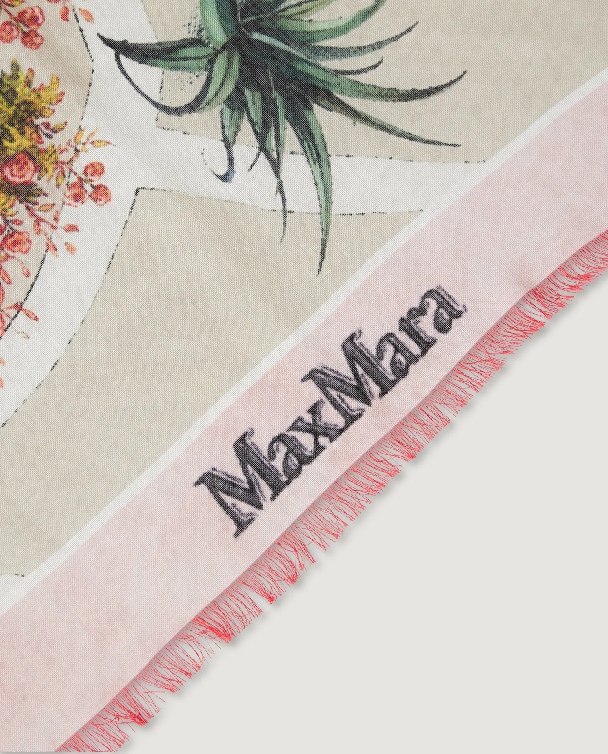 Oversized Wol Zijden Shawl sold by Pauw Amsterdam product image thumbnail 5