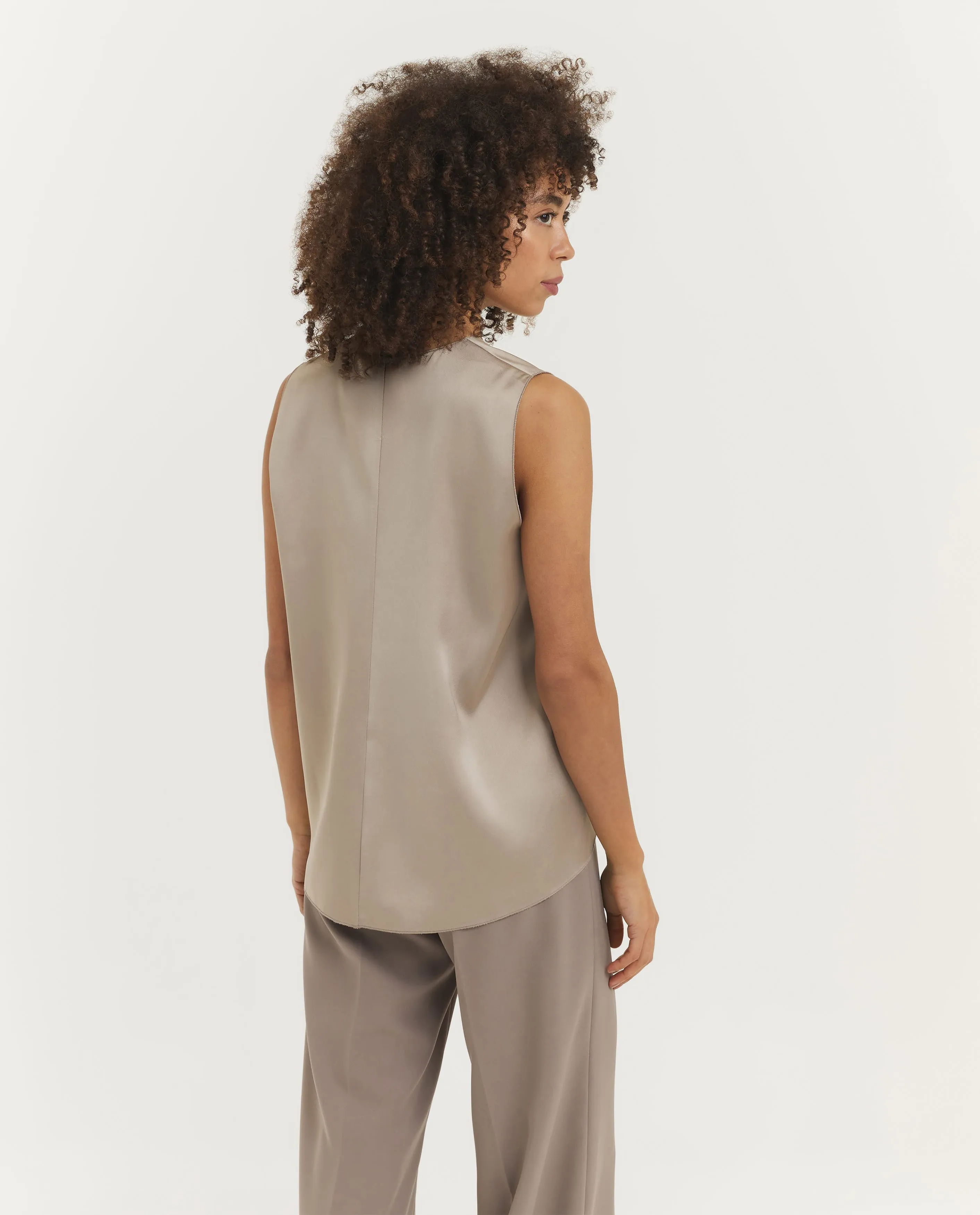 Mouwloze V-Nek Top sold by Pauw Amsterdam product image thumbnail 5