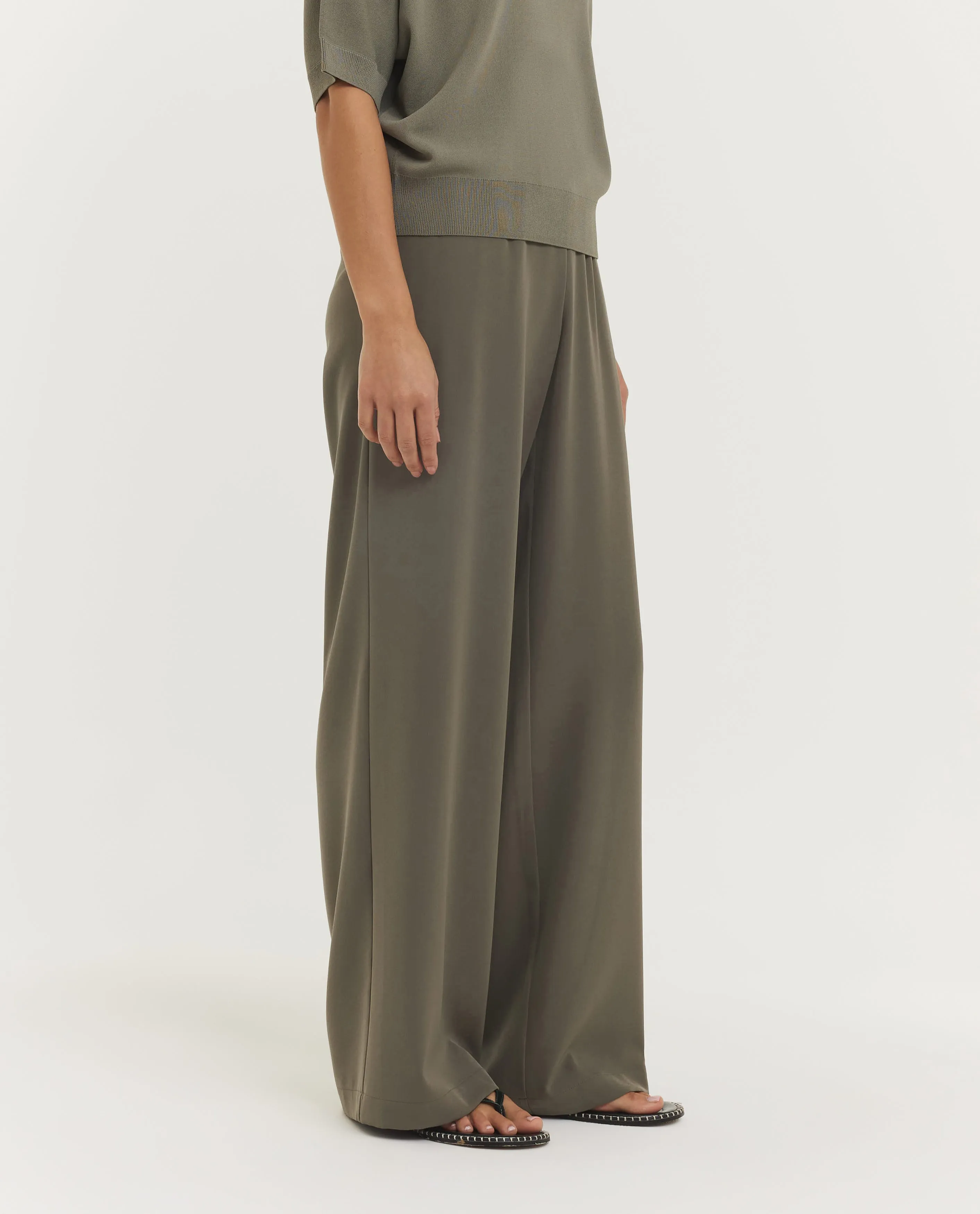 Soepelvallende Wijde Broek sold by Pauw Amsterdam product image thumbnail 3