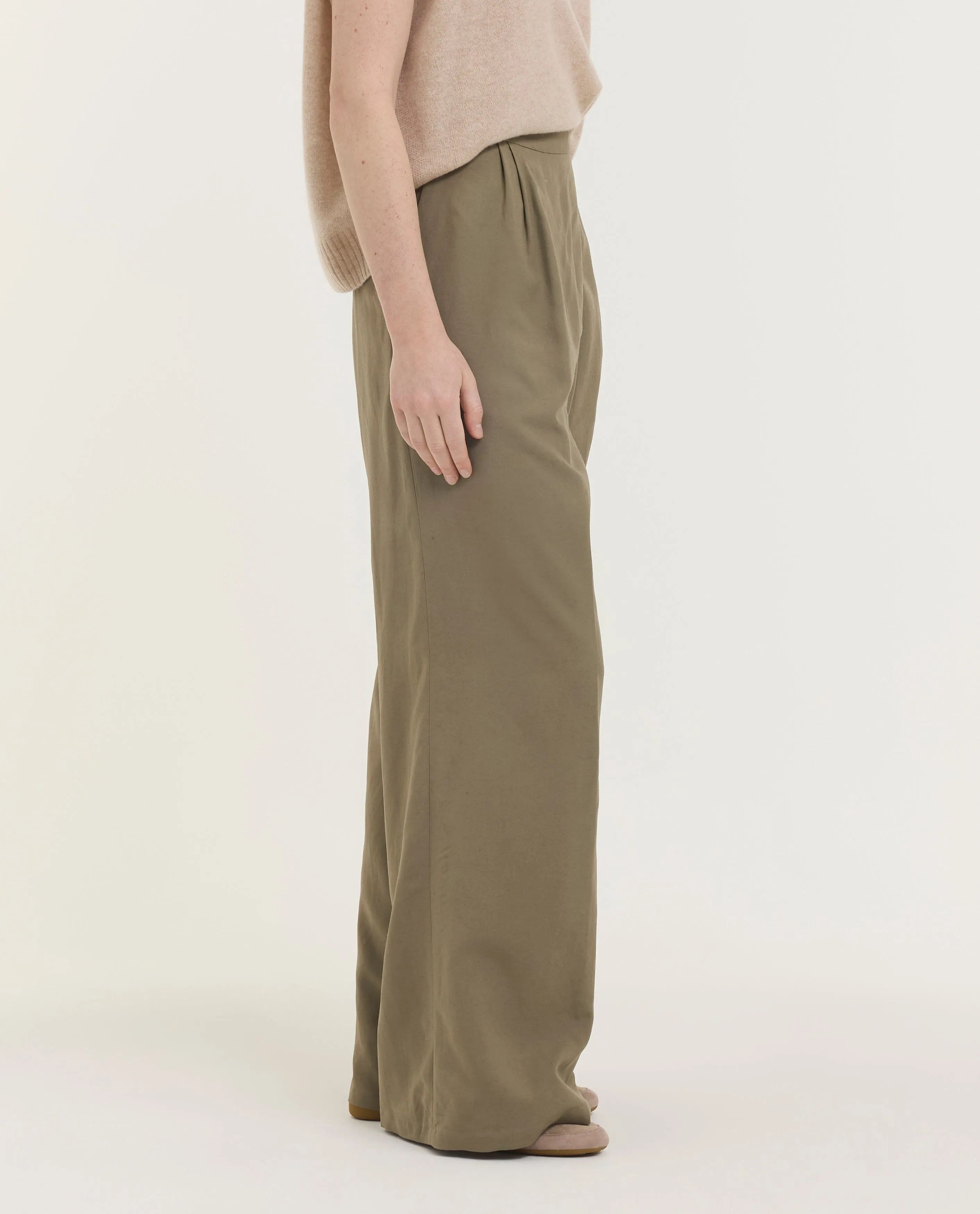 Lichtgewicht Sienna Broek sold by Pauw Amsterdam product image thumbnail 3