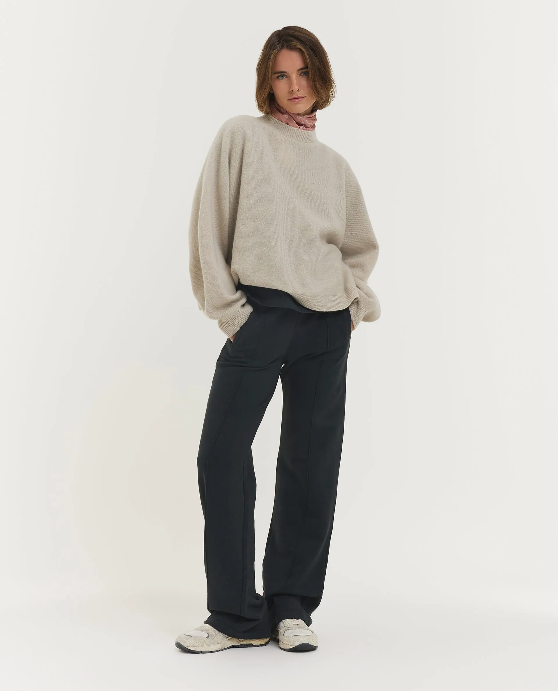 Oversized Boxy Trui sold by Pauw Amsterdam product image thumbnail 3