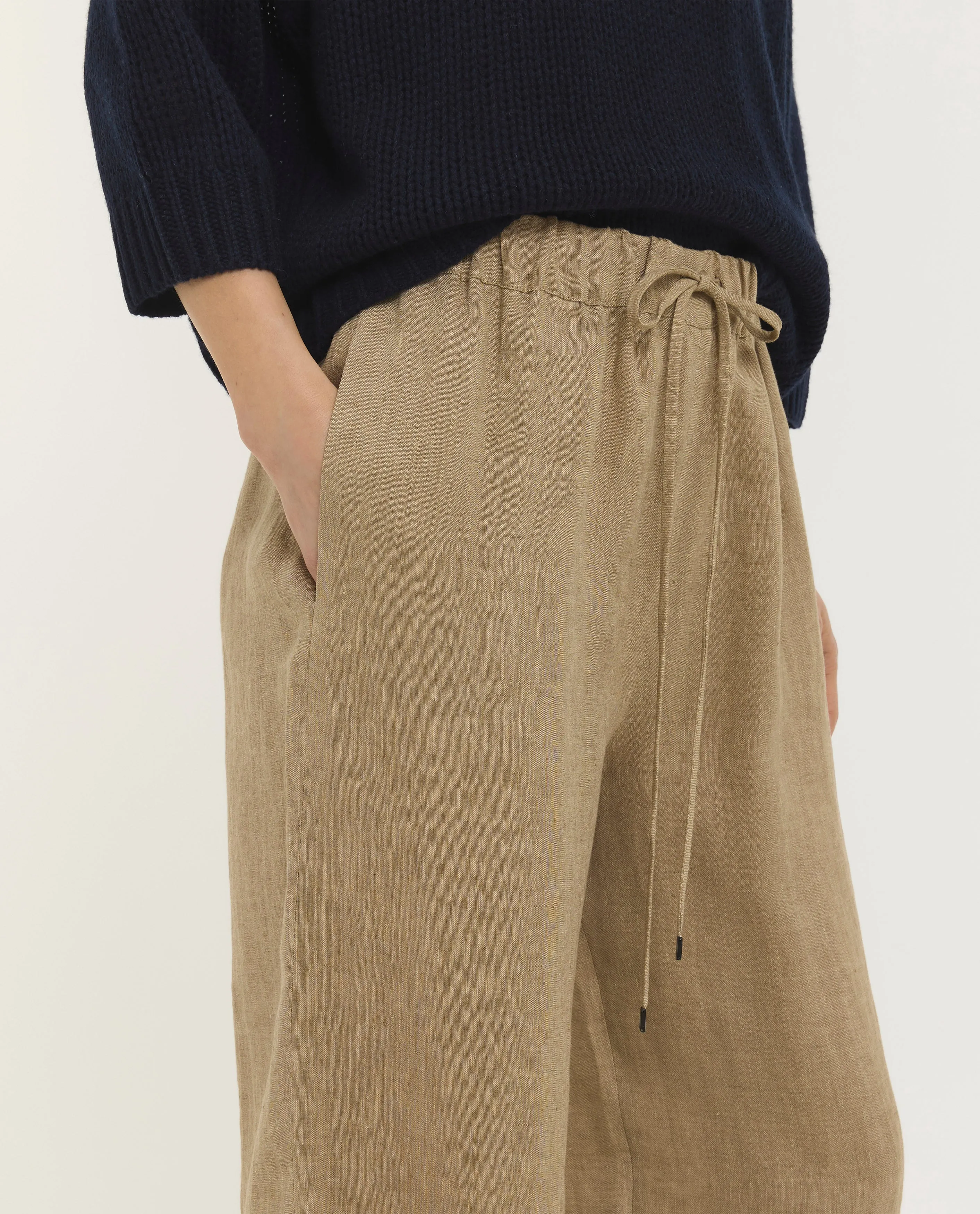 Wijd Linnen Broek sold by Pauw Amsterdam product image thumbnail 5