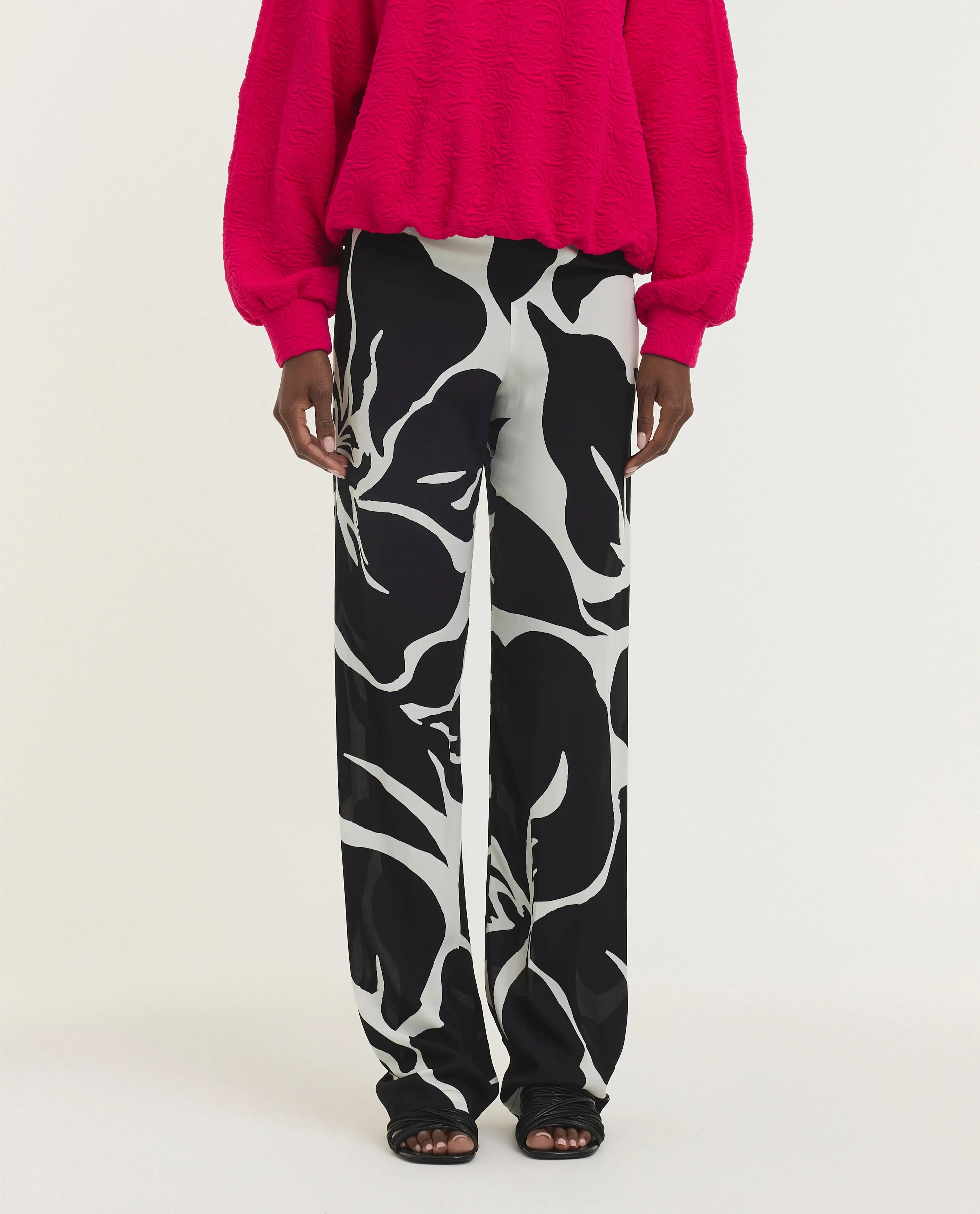 Rechte Florale Broek sold by Pauw Amsterdam product image thumbnail 2