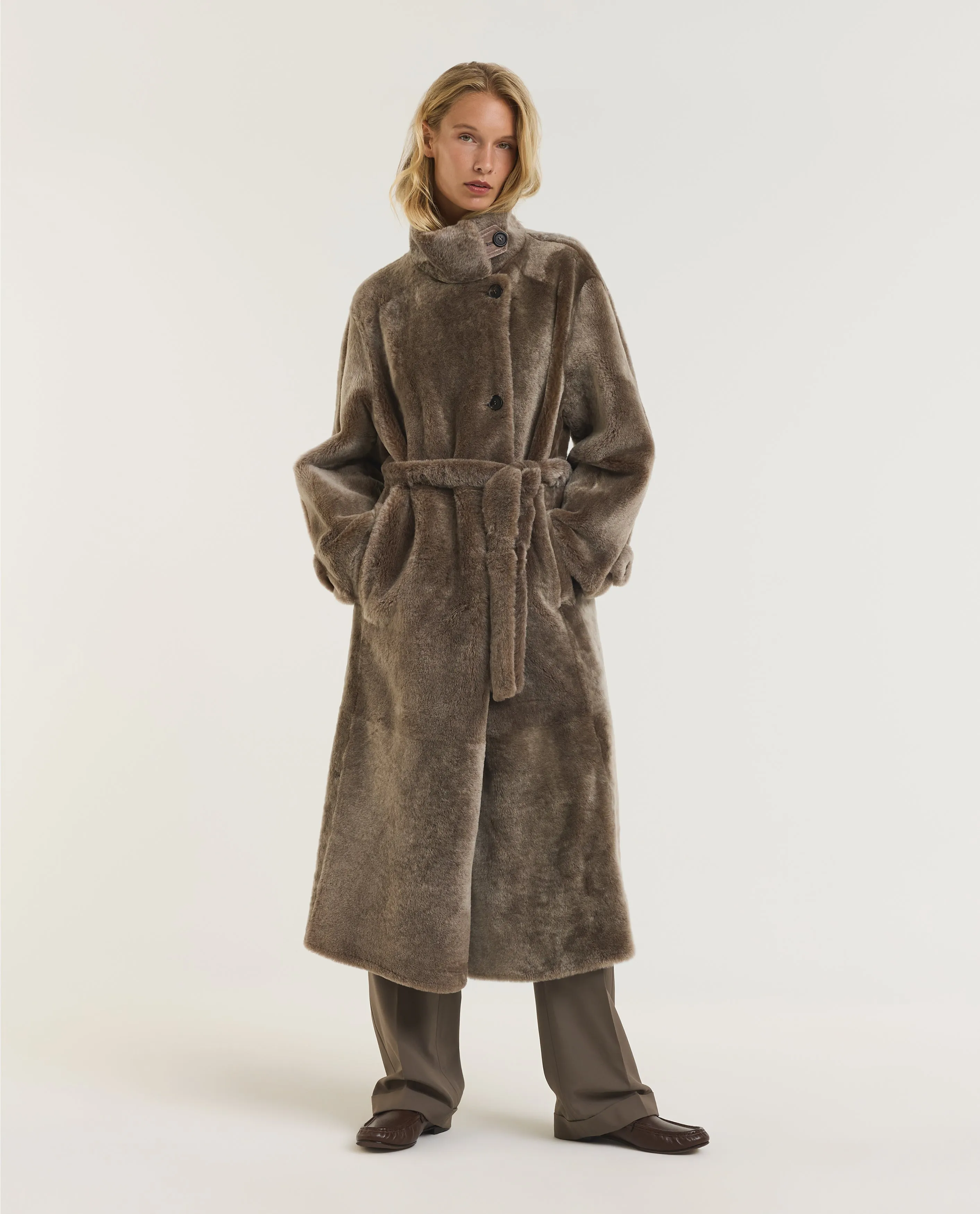 Shearling Overjas sold by Pauw Amsterdam