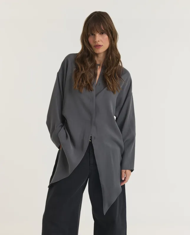 Flowy Asymmetrisch Blouse made by Pauw Amsterdam