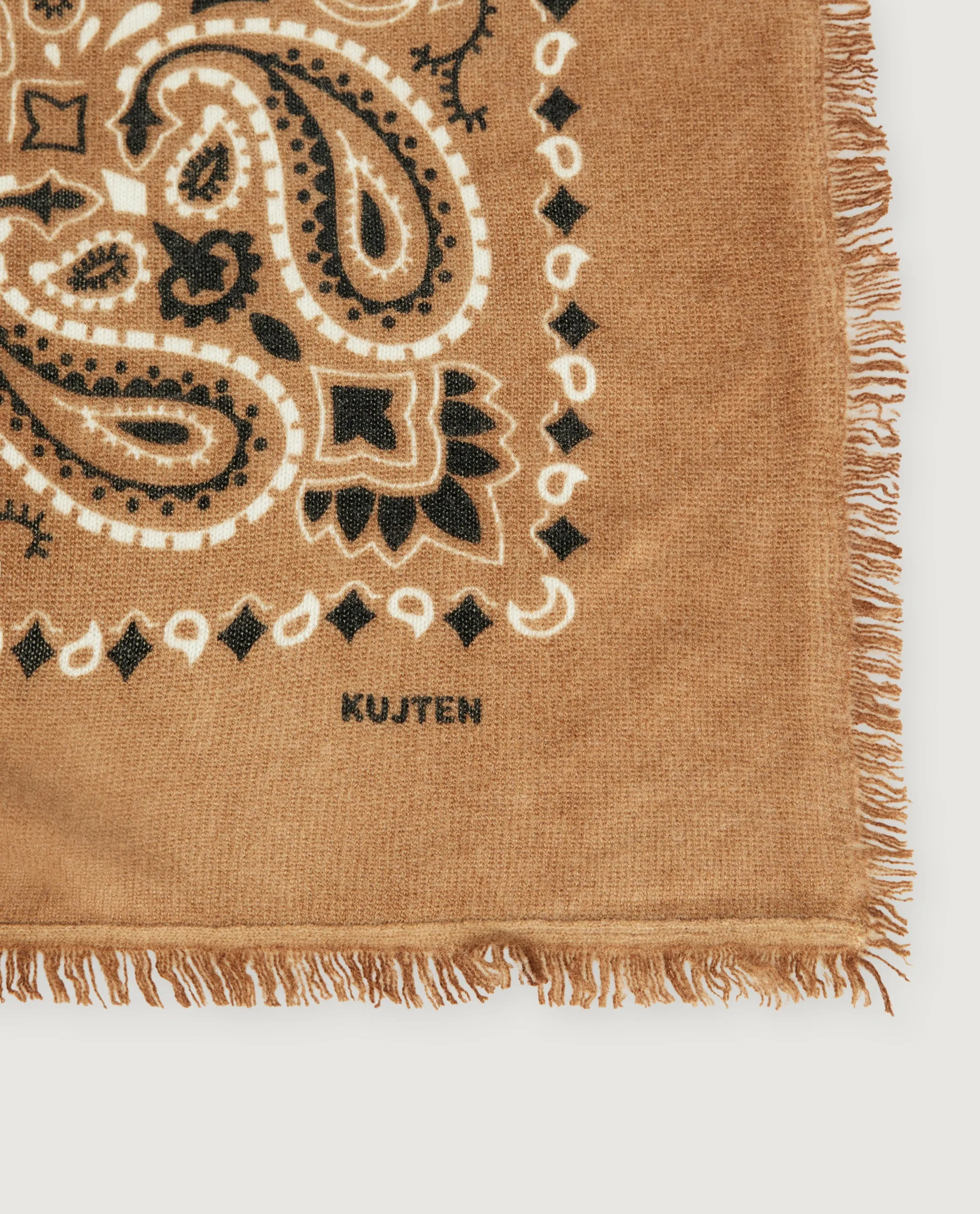 Grand Bandana Hachiko sold by Pauw Amsterdam product image thumbnail 5