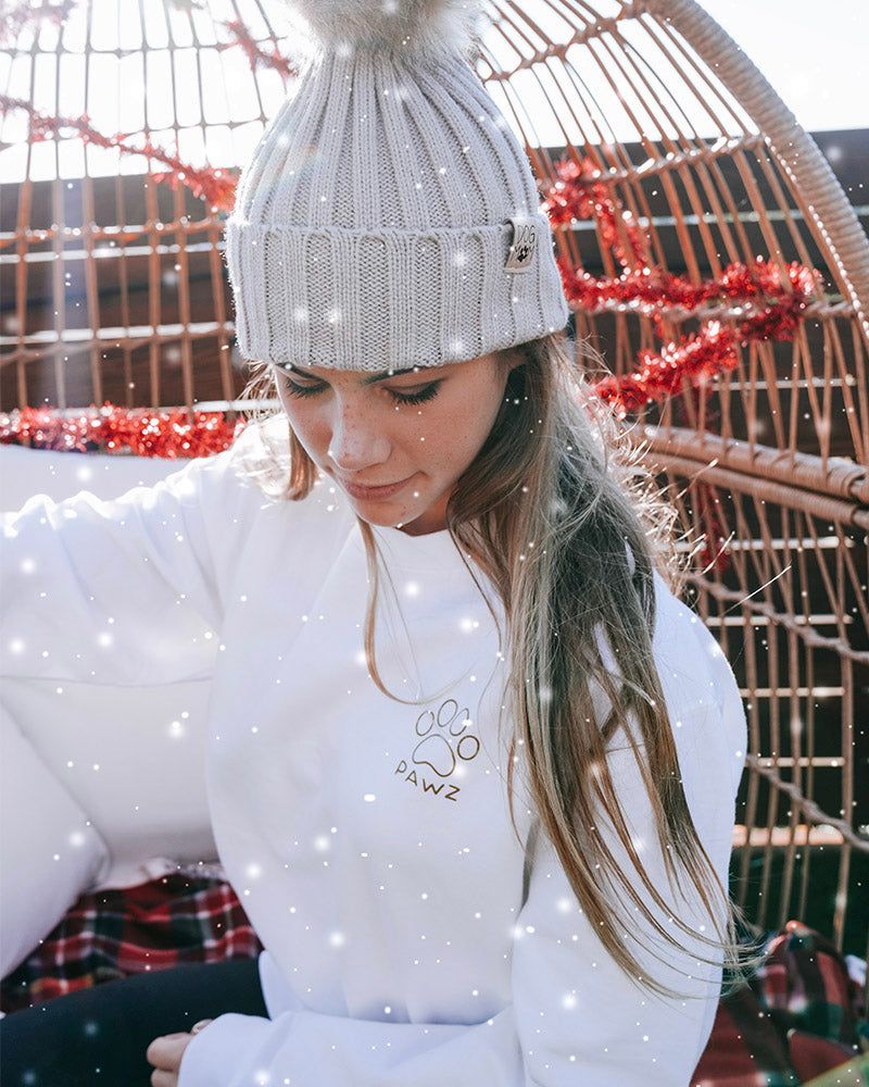 Holly Jolly Print White Crewneck sold by PAWZ product image thumbnail 4