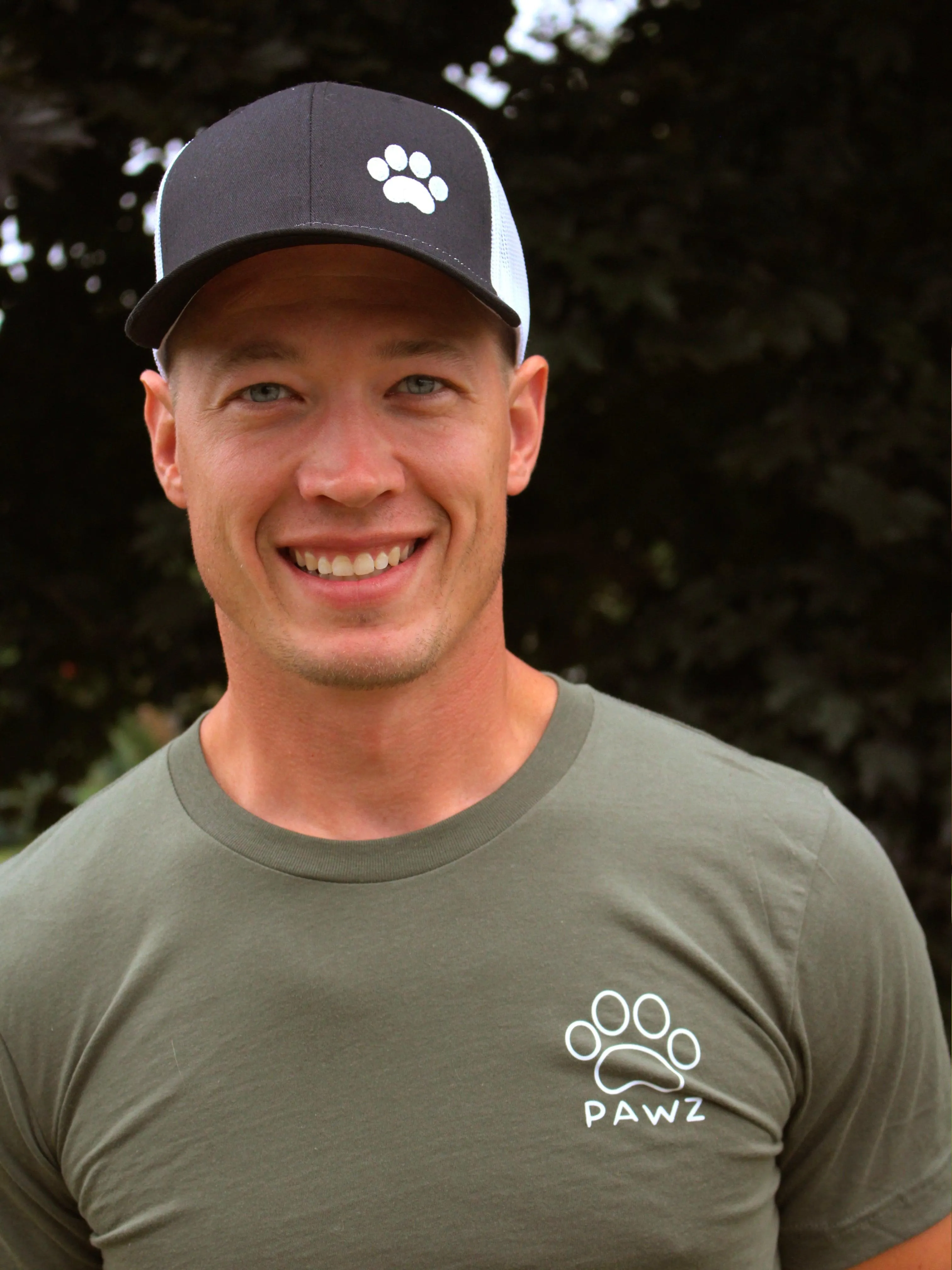 Signature White Side Paw Hat sold by PAWZ product image thumbnail 2