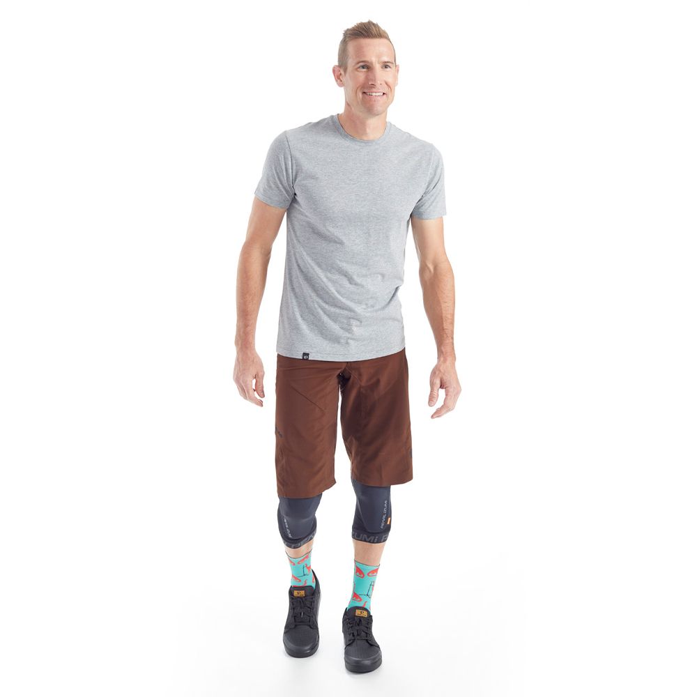 Men's Summit Shell Shorts sold by Pearl Izumi product image thumbnail 3