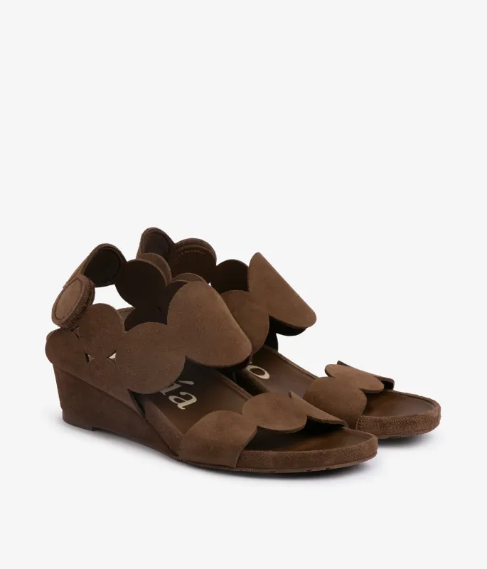 wamil / chocolat castoro sold by Pedro Garcia