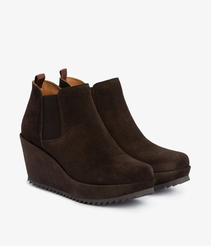 feike / cafe velour sold by Pedro Garcia