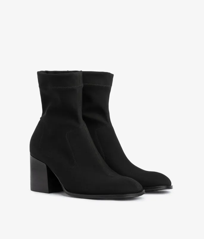 marilo / black 2-way stretch sold by Pedro Garcia