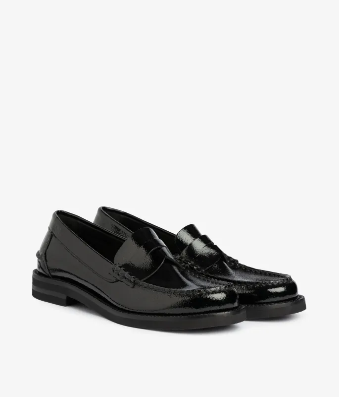 sabela / black castoro naplack-black made by Pedro Garcia