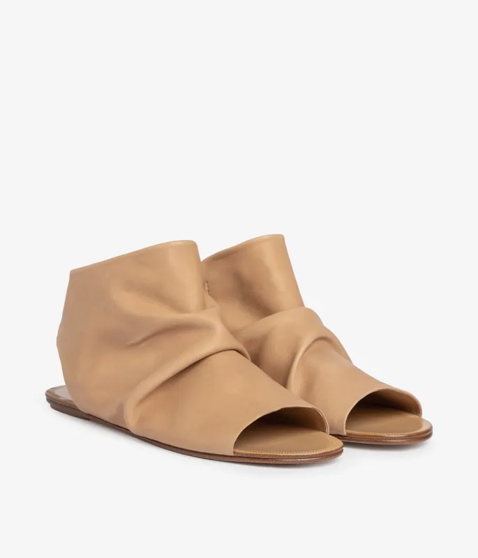 pelaya / biscuit clarabelle calf sold by Pedro Garcia