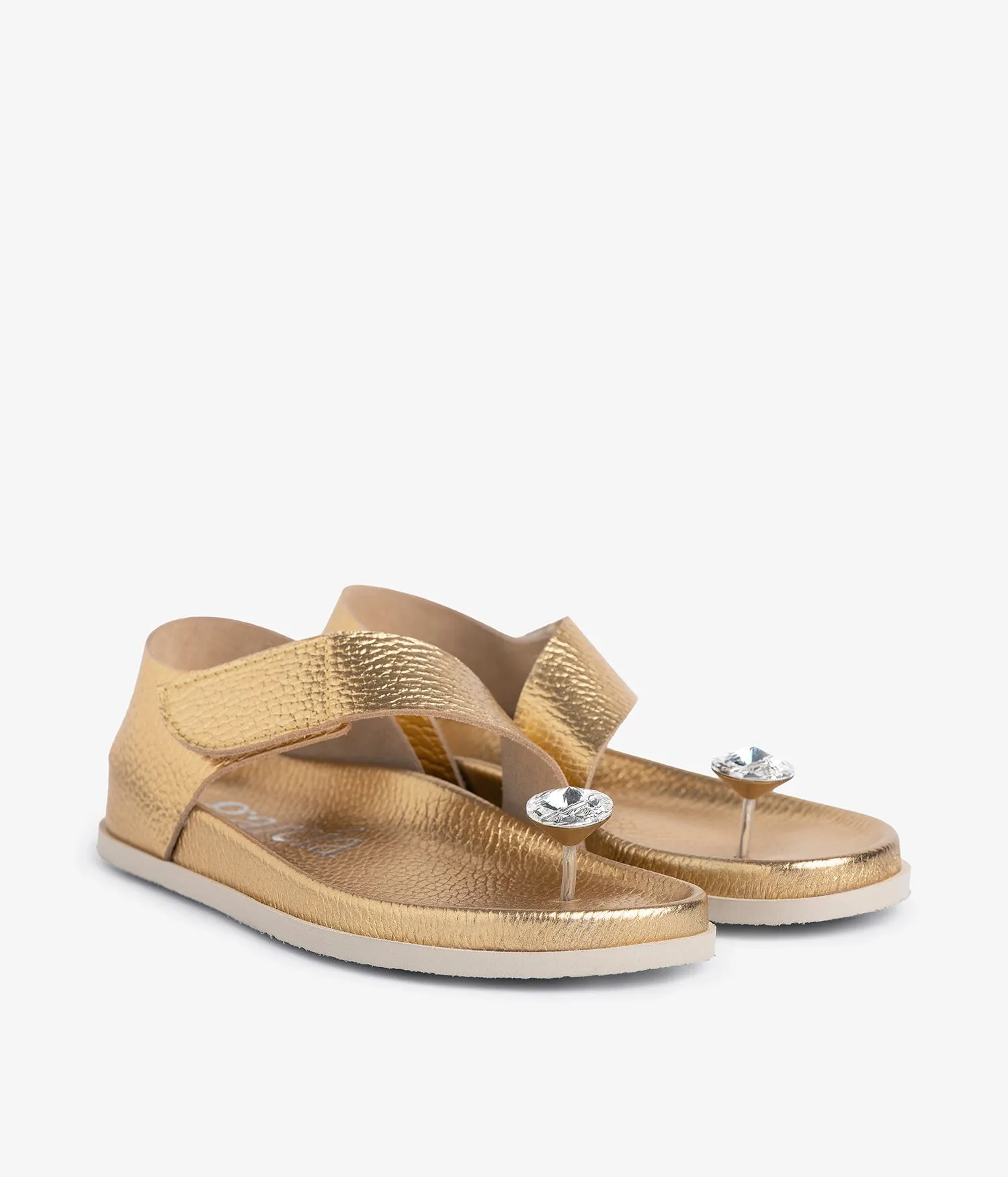 dorleta / gold cervo lame-crystal sold by Pedro Garcia