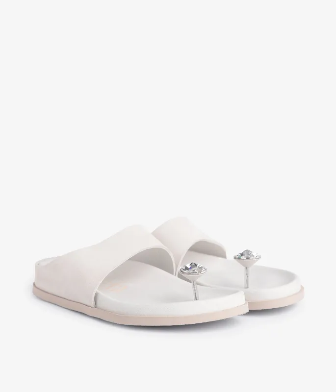 dayana / chalk  castoro crystal sold by Pedro Garcia