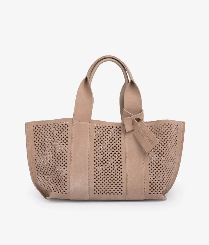 the perfed tote/ sirocco castoro made by Pedro Garcia