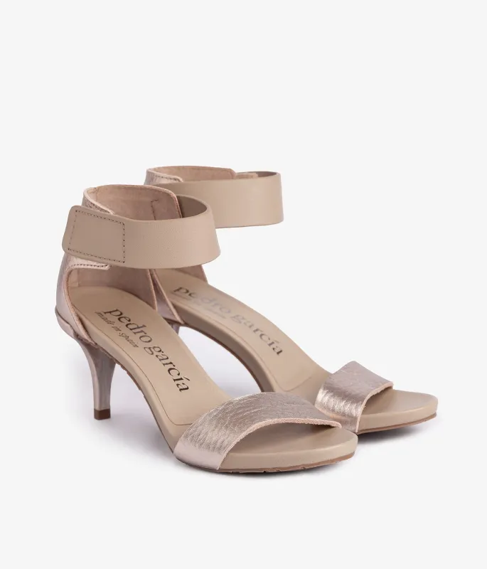 winka / sirocco cervo lame sold by Pedro Garcia