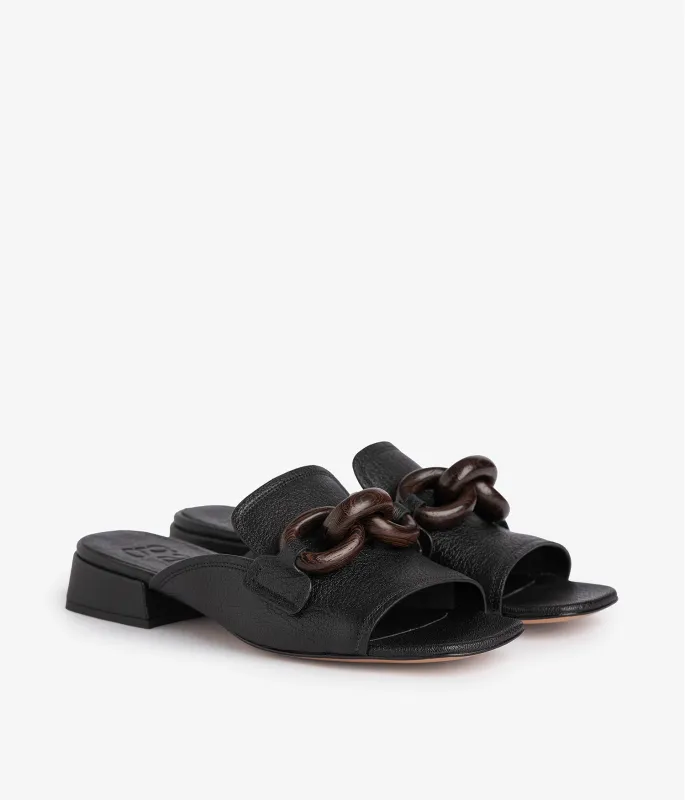 enna / black petitgrain made by Pedro Garcia