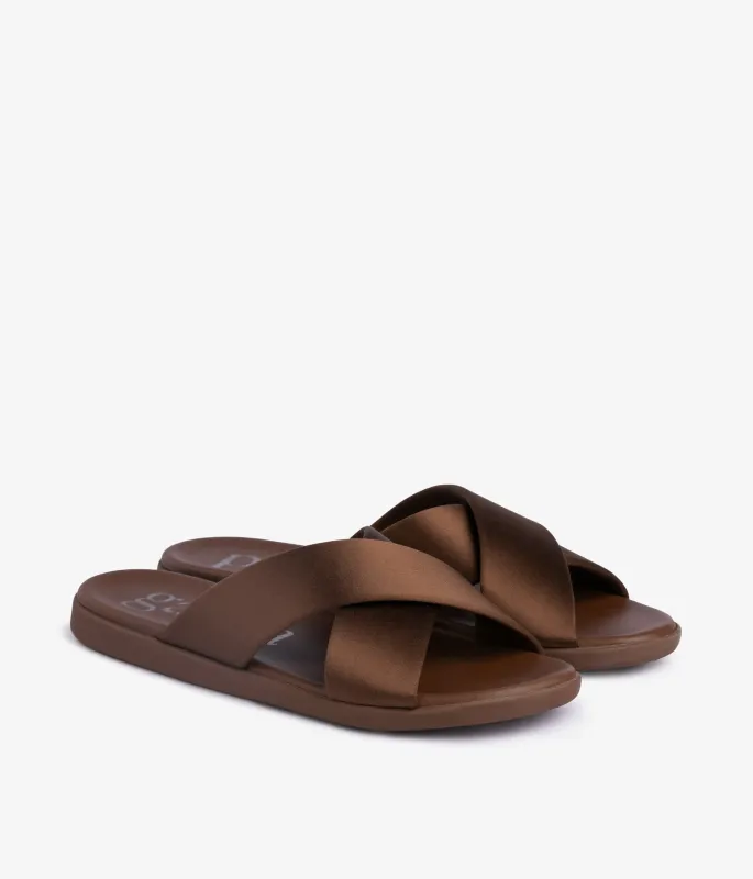 polin / nutmeg satin sold by Pedro Garcia