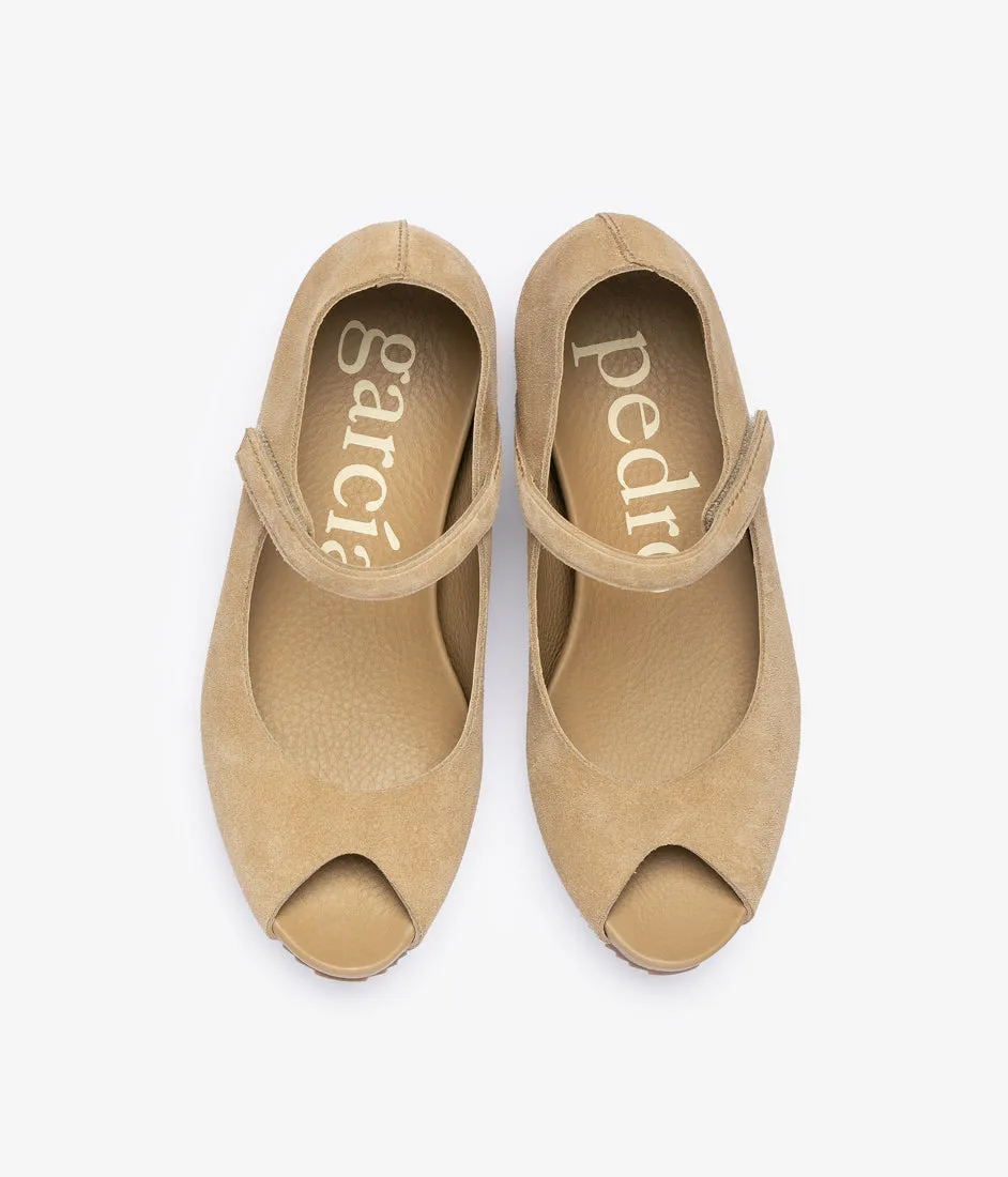 kalista / dijon castoro sold by Pedro Garcia product image thumbnail 4