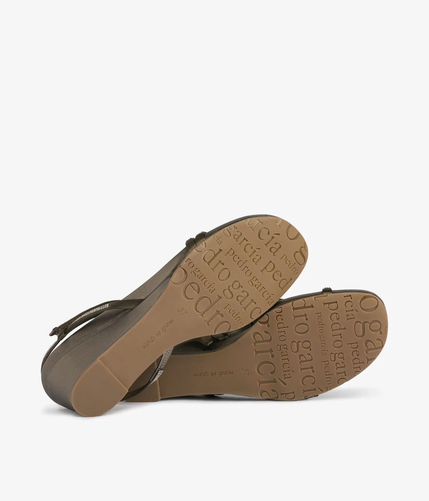 wen / olivade satin-greige sold by Pedro Garcia product image thumbnail 4