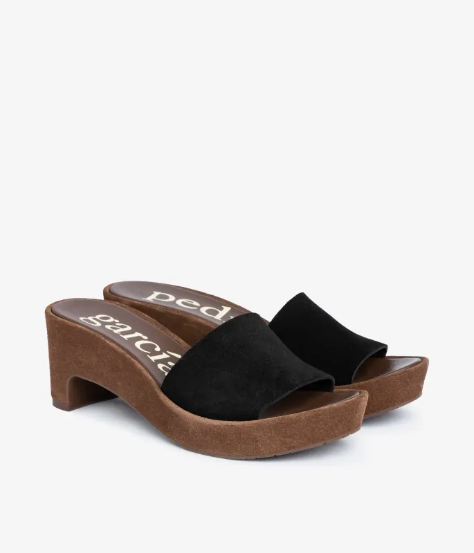 diedra / black castoro-chestnut castoro made by Pedro Garcia