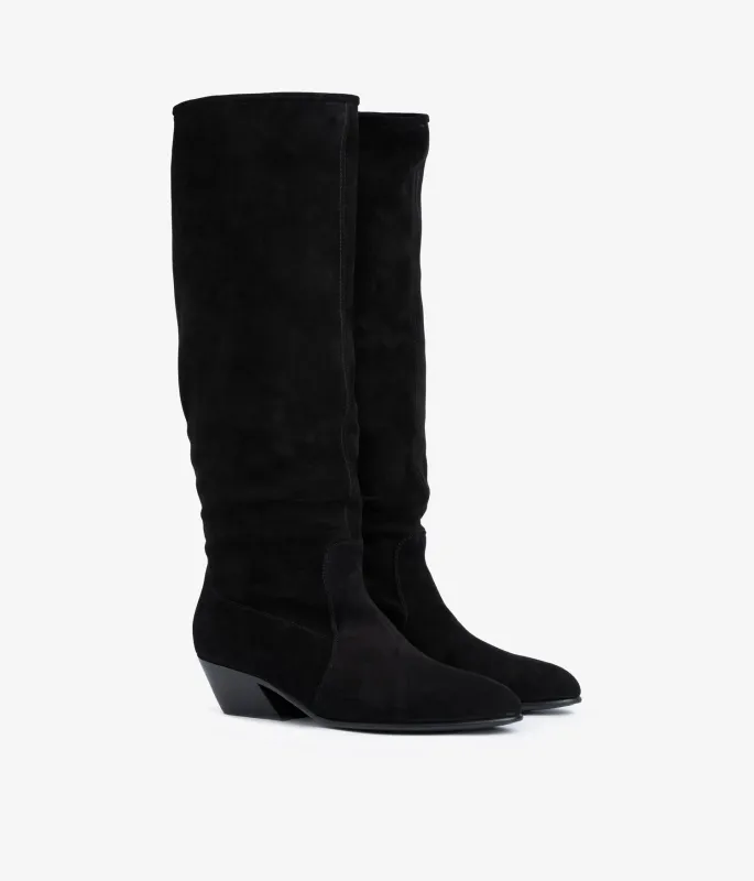 helle / black bessie suede made by Pedro Garcia