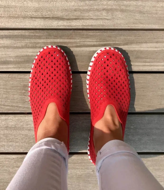 ILSE JACOBSEN - Tulip139 flats sold by Pepin
