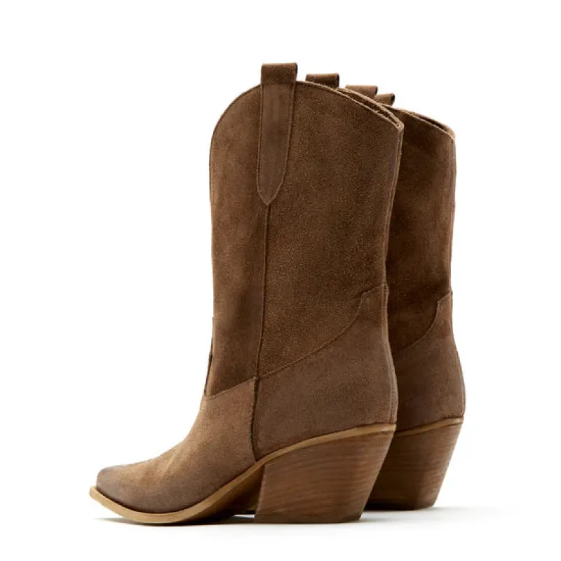 Zyla - Tan Suede sold by Pepin
