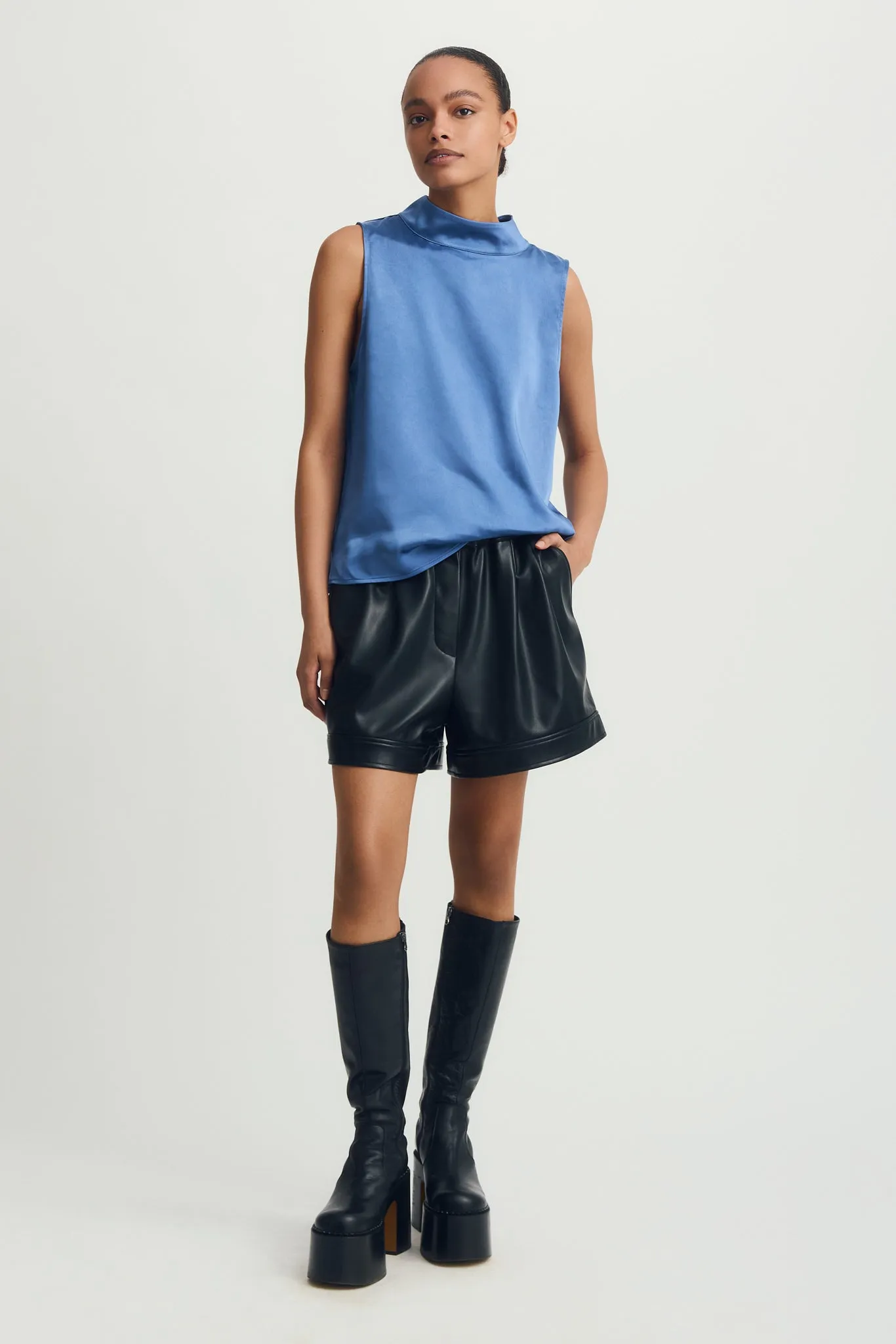 LESLIE TOP sold by Pepin