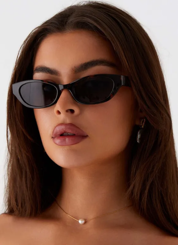 Noah Sunglasses - Tort sold by Peppermayo