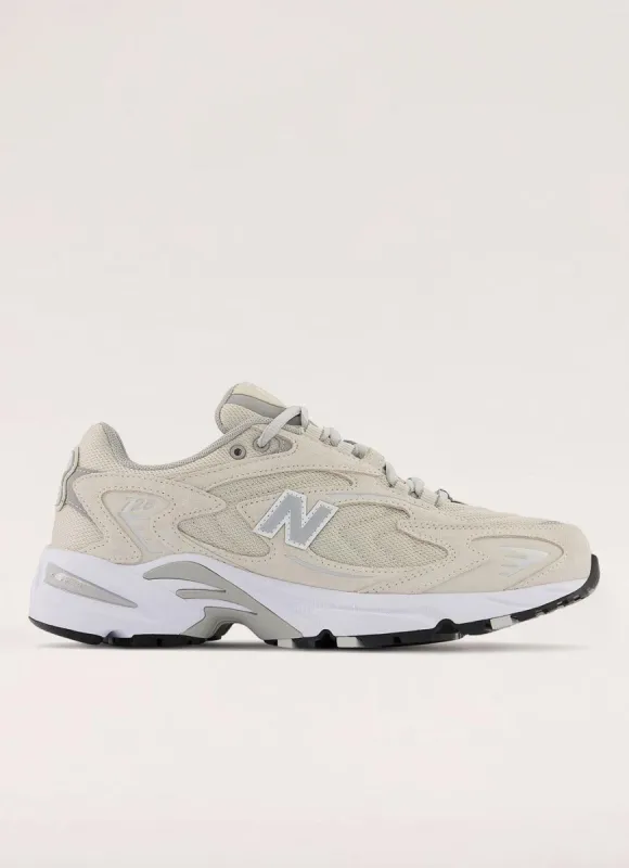 725 Sneaker - Bone made by New Balance