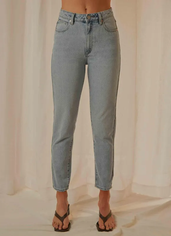 A 94 High Slim Jean -Billie sold by Peppermayo