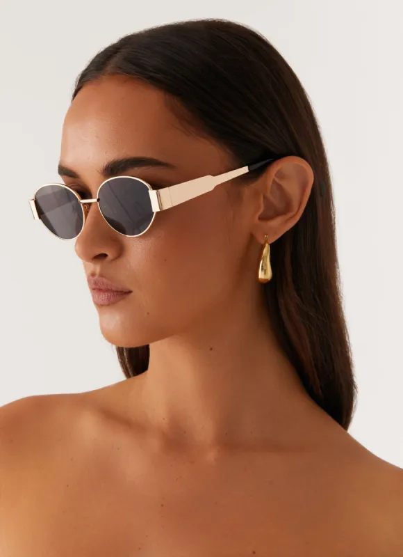 Nicole Sunglasses - Black sold by Peppermayo