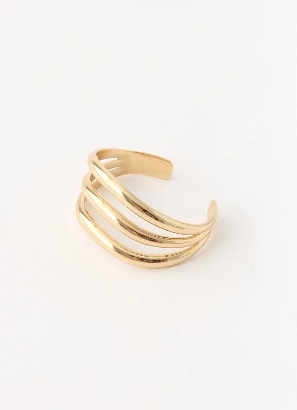 Edgewise Bracelet - Gold sold by Peppermayo