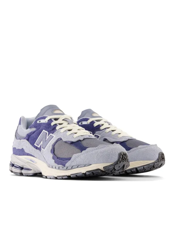 2002 Sneaker - Light Artic Grey sold by Peppermayo