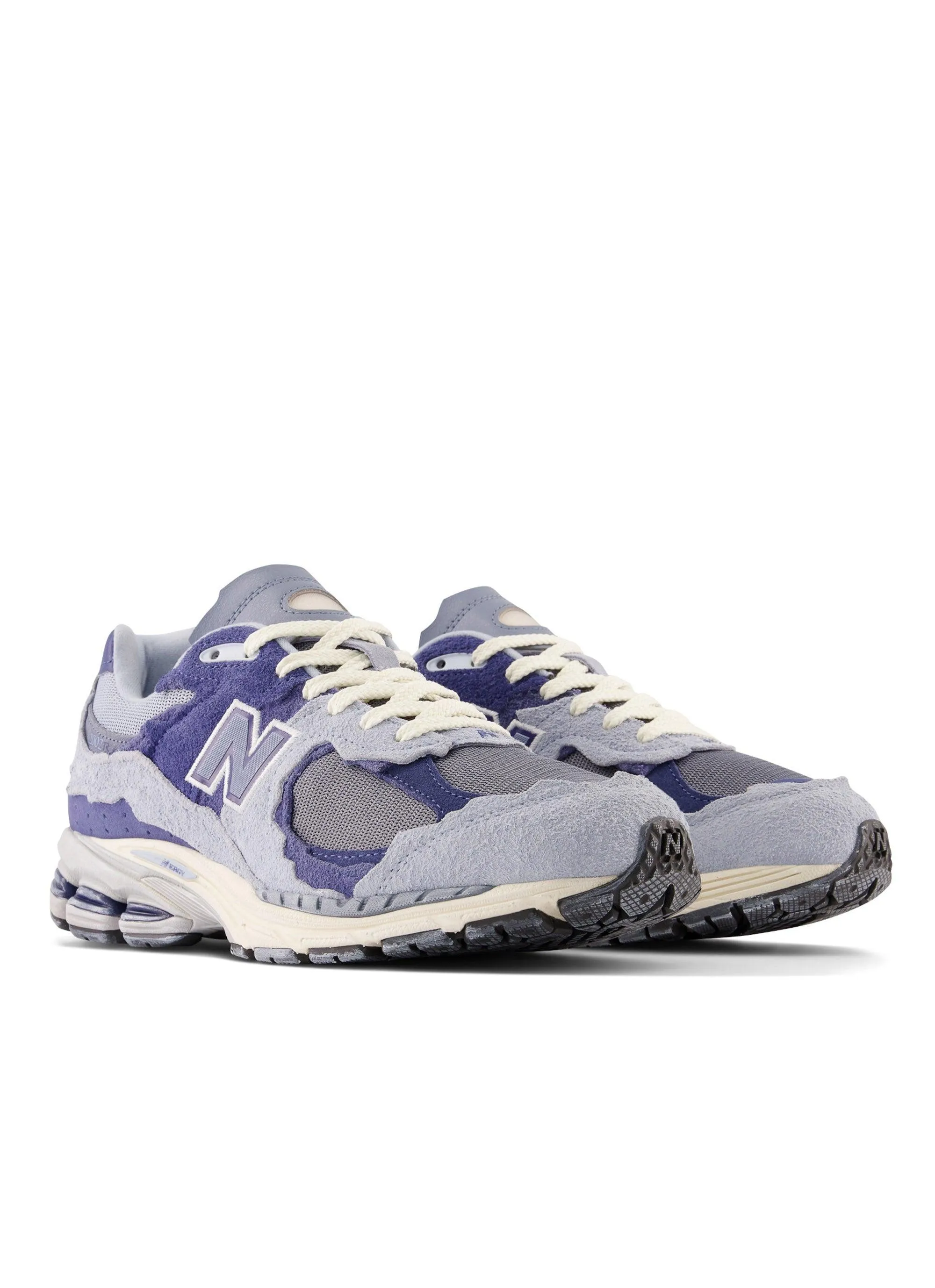 2002 Sneaker - Light Artic Grey sold by Peppermayo