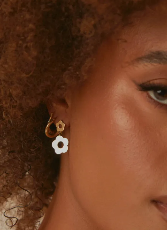 Halle Earrings - Gold sold by Peppermayo