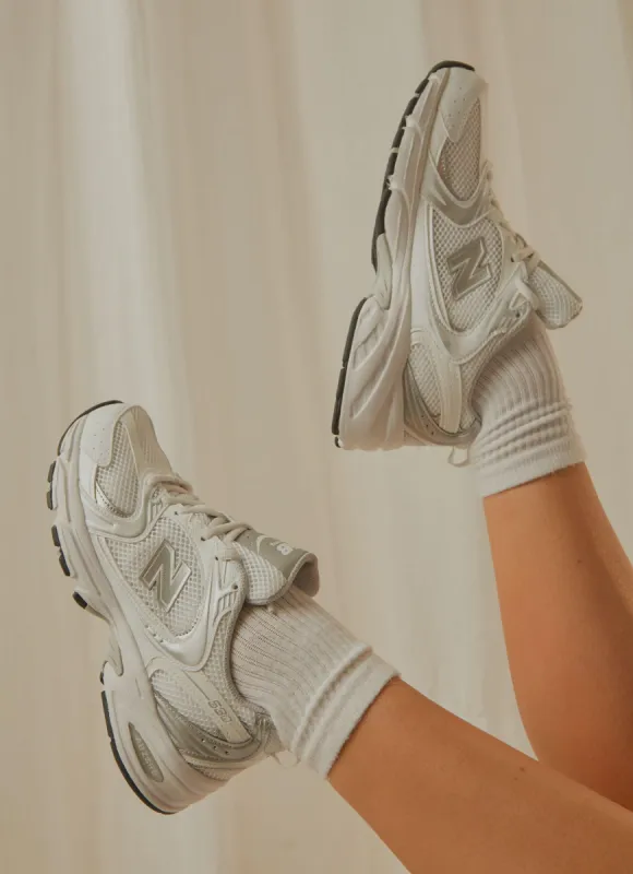 530 Sneaker - White sold by Peppermayo