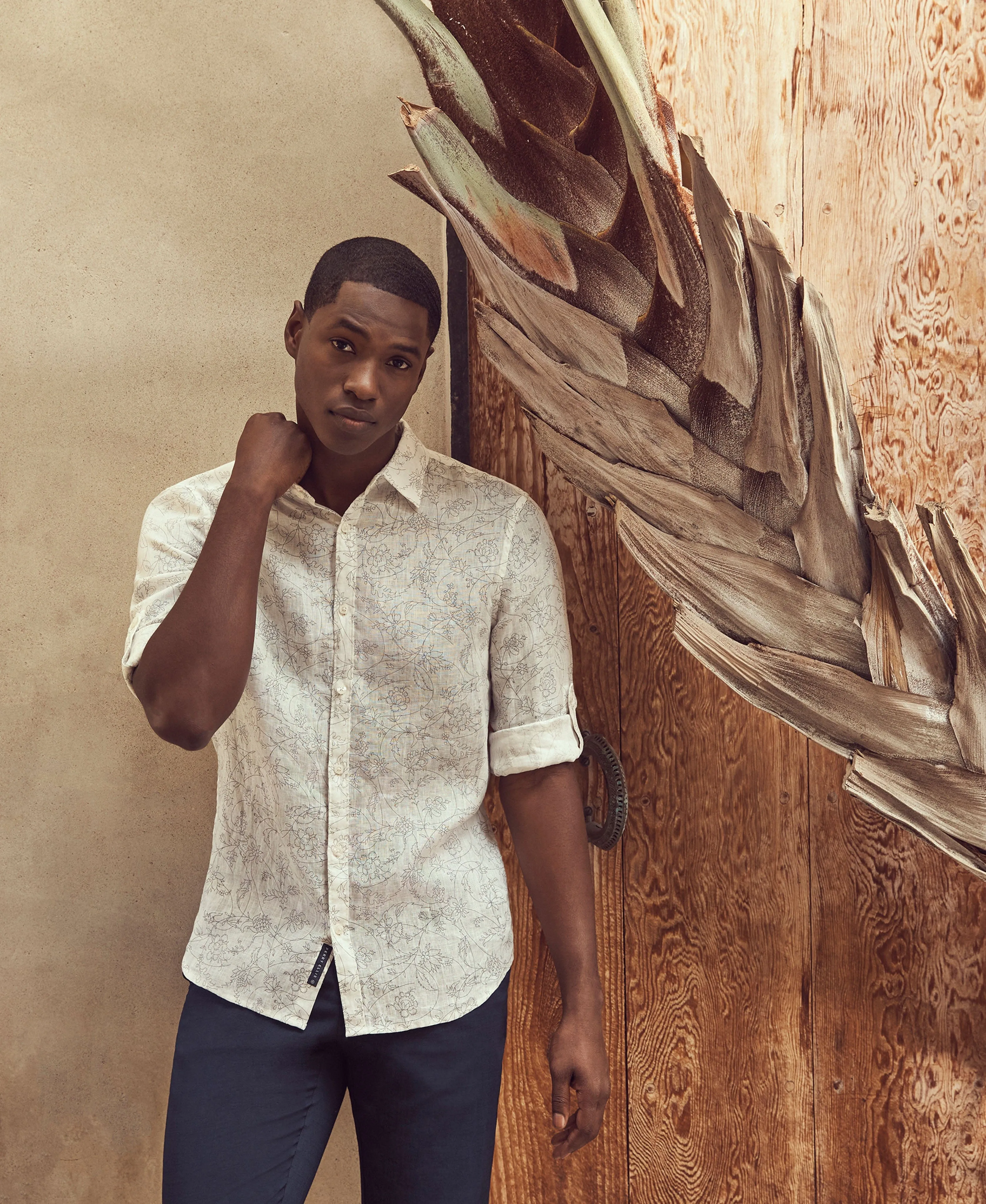 Untucked Linen Blend Roll Sleeve Vine Print Shirt sold by Perry Ellis product image thumbnail 4