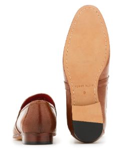 Leather Classic Oxford Shoes sold by Perry Ellis