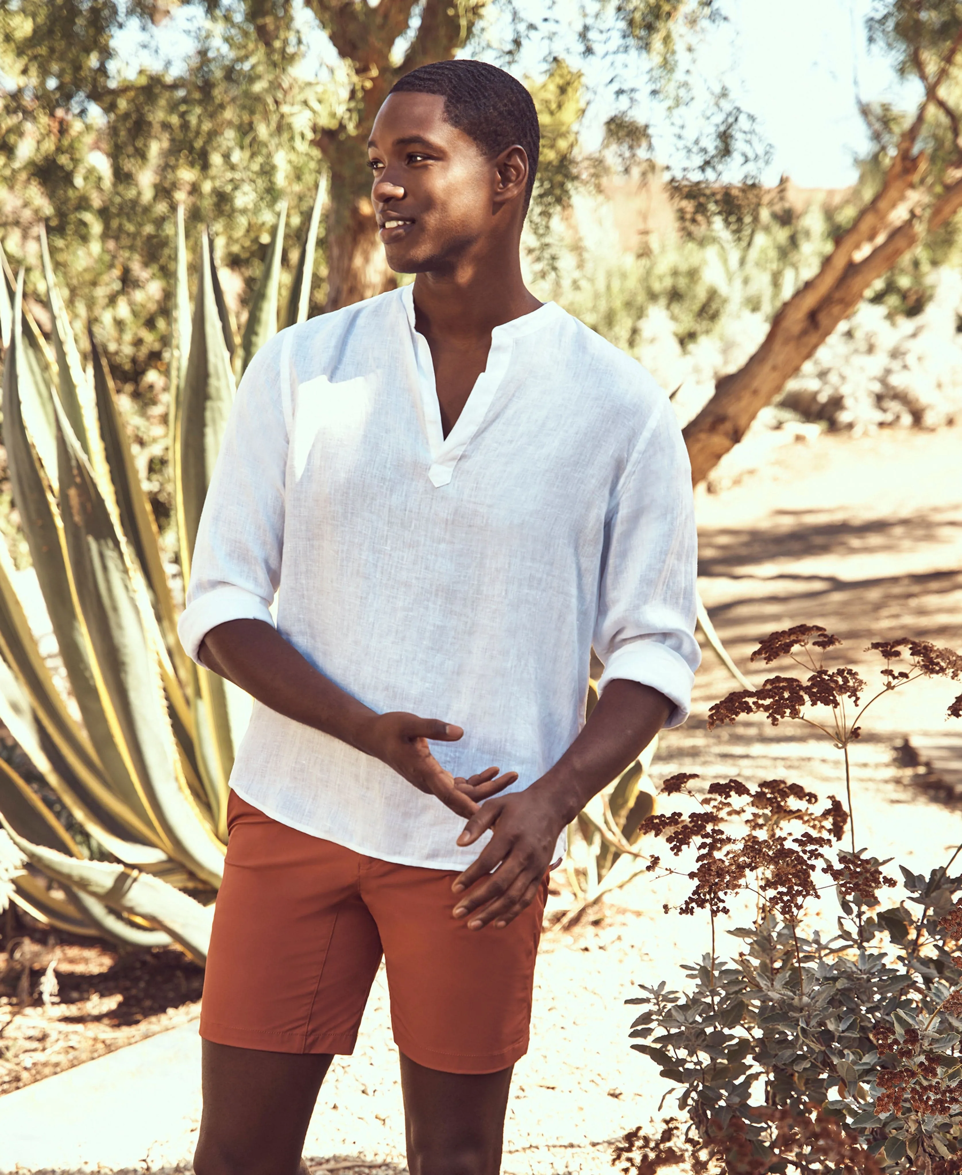 Untucked Linen Solid Popover Shirt sold by Perry Ellis product image thumbnail 4