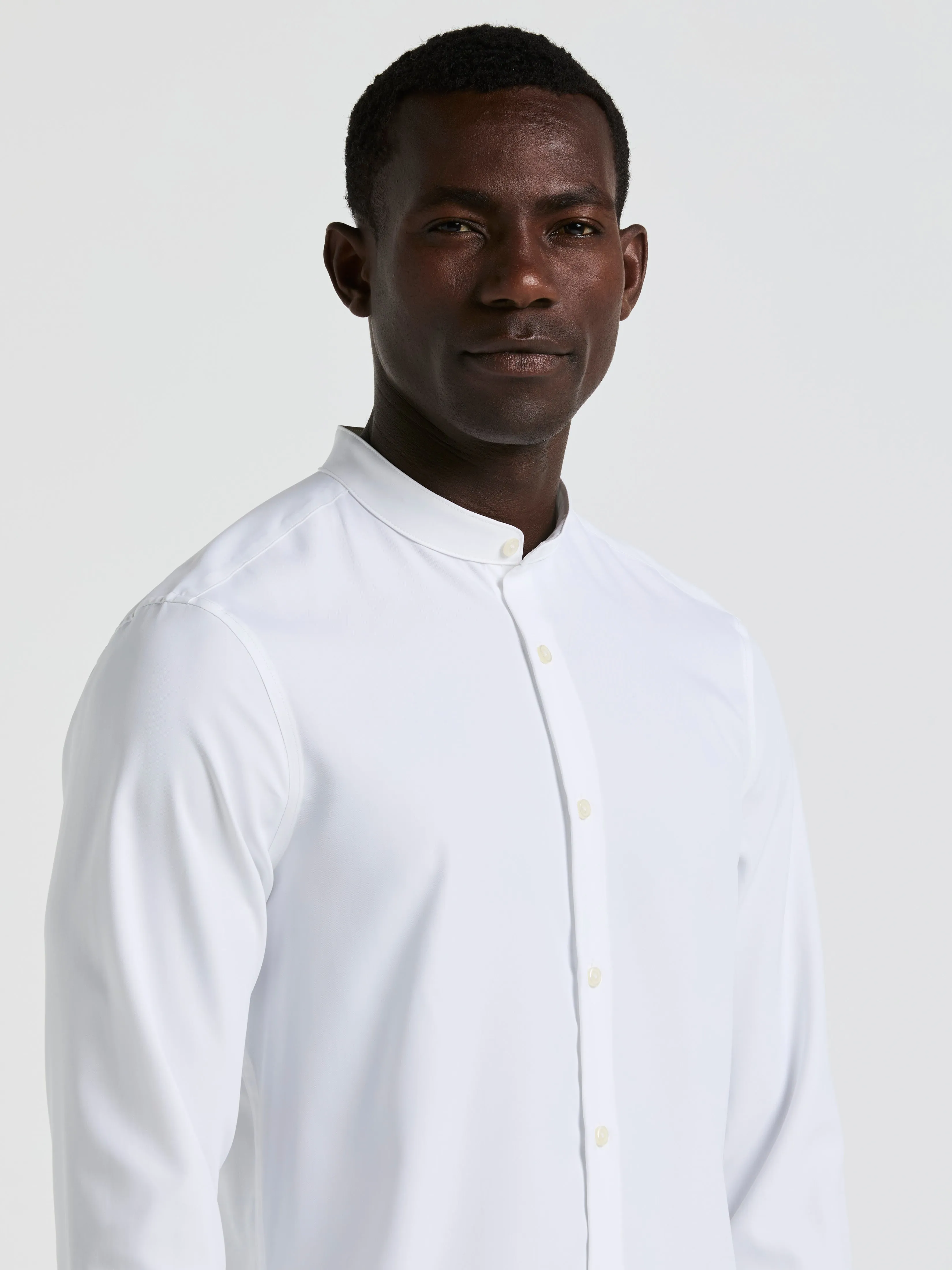 Big & Tall Untucked Total Stretch Banded Collar Shirt sold by Perry Ellis product image thumbnail 3