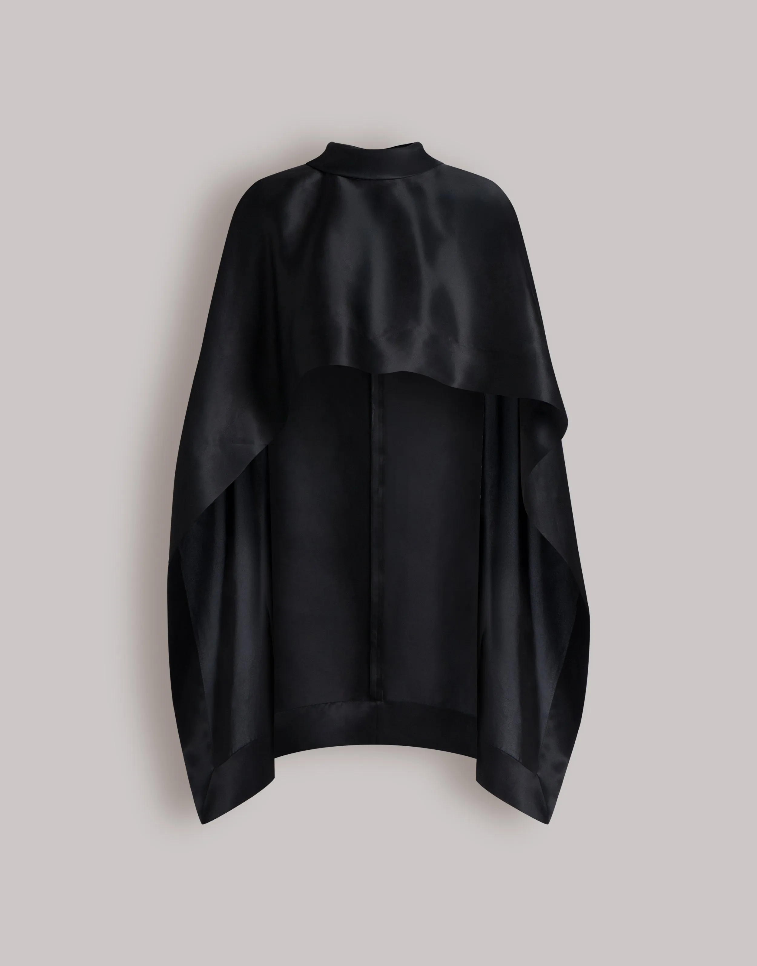 Top cappa in seta sold by Philosophy di Lorenzo Serafini