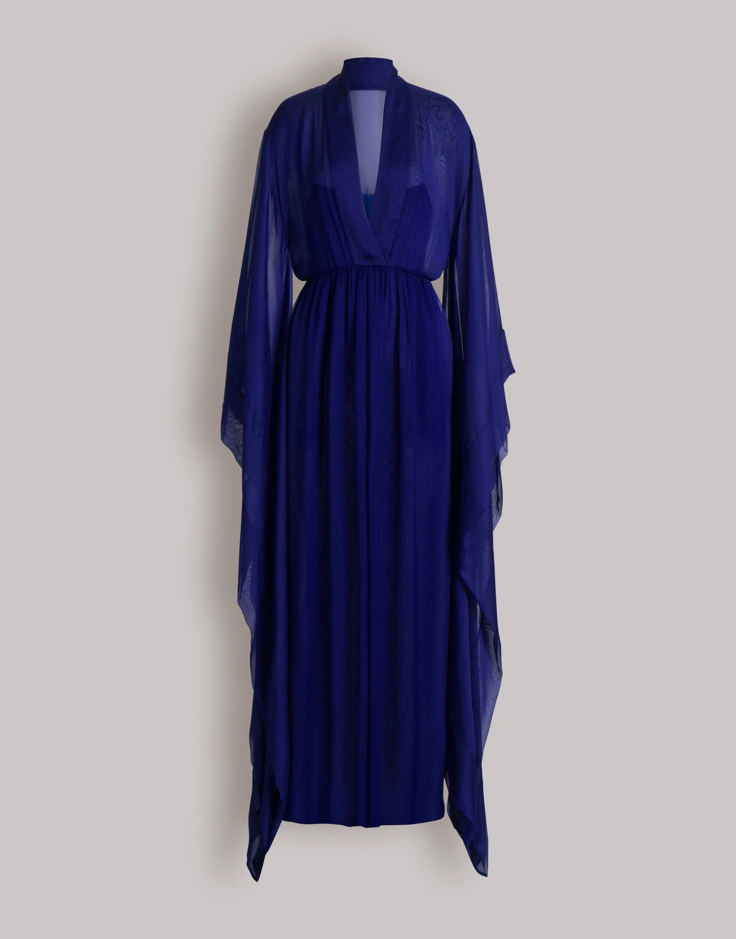 Abito lungo in seta con maniche ampie sold by Philosophy di Lorenzo Serafini