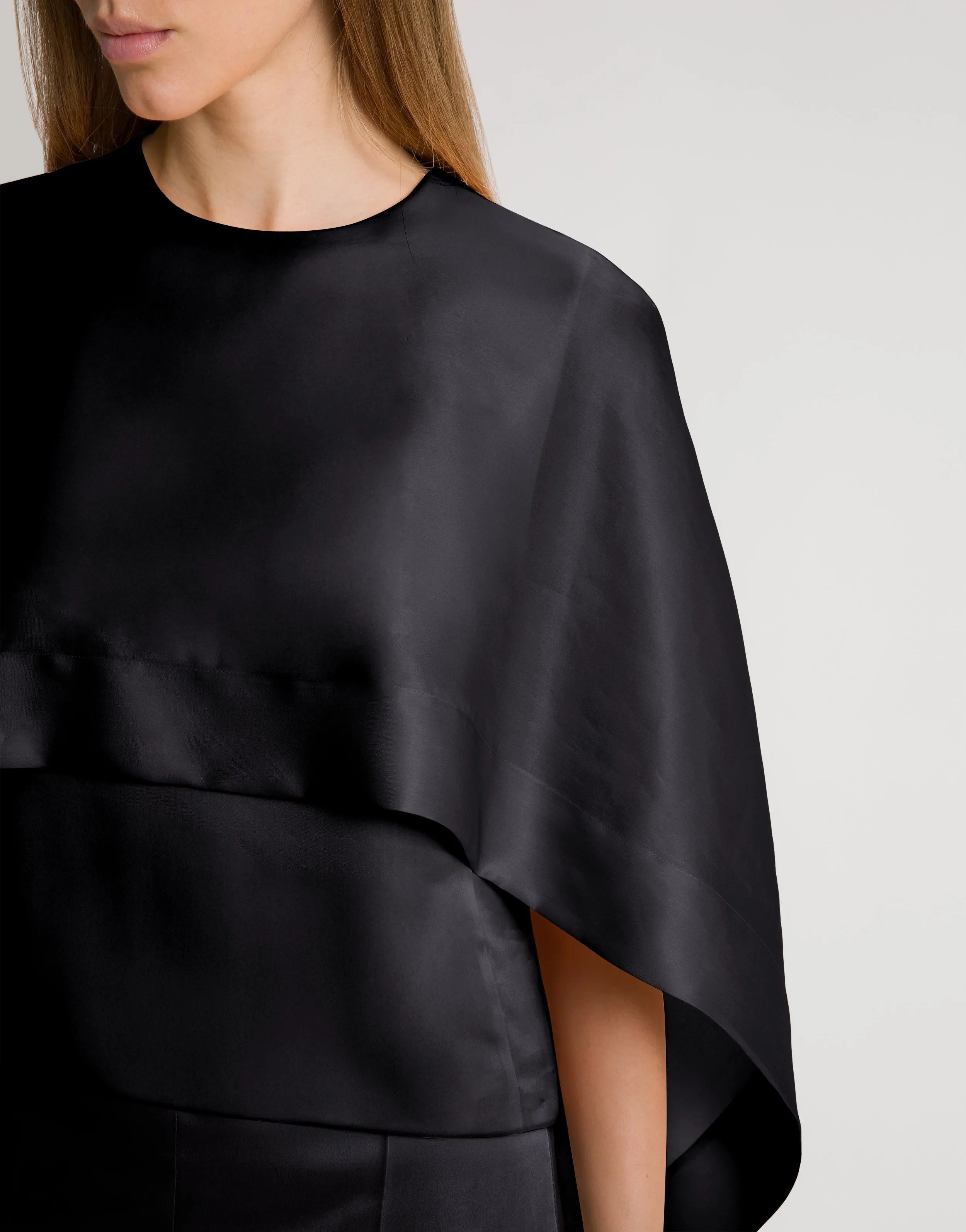 Top cappa in organza di seta sold by Philosophy di Lorenzo Serafini product image thumbnail 4