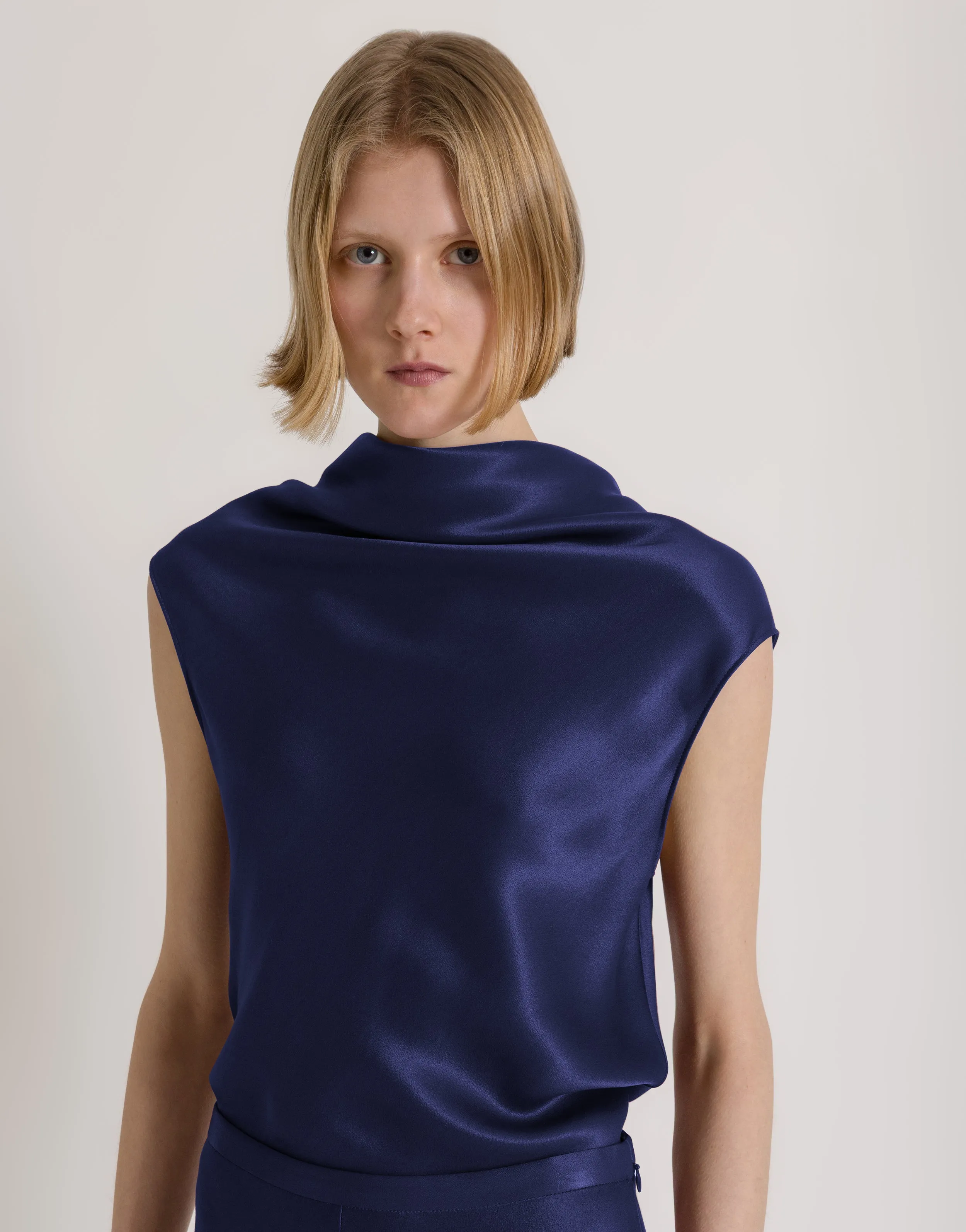 Top in raso con scollo fluido sold by Philosophy product image thumbnail 4