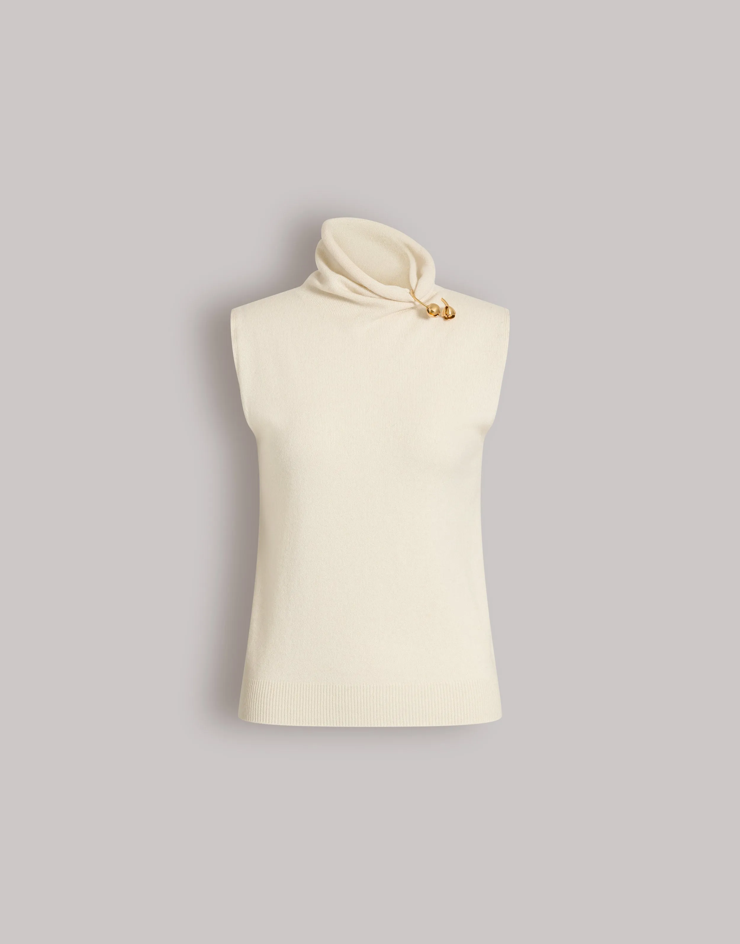 Top dolcevita in lana, seta e cashmere con spilla gioiello sold by Philosophy di Lorenzo Serafini